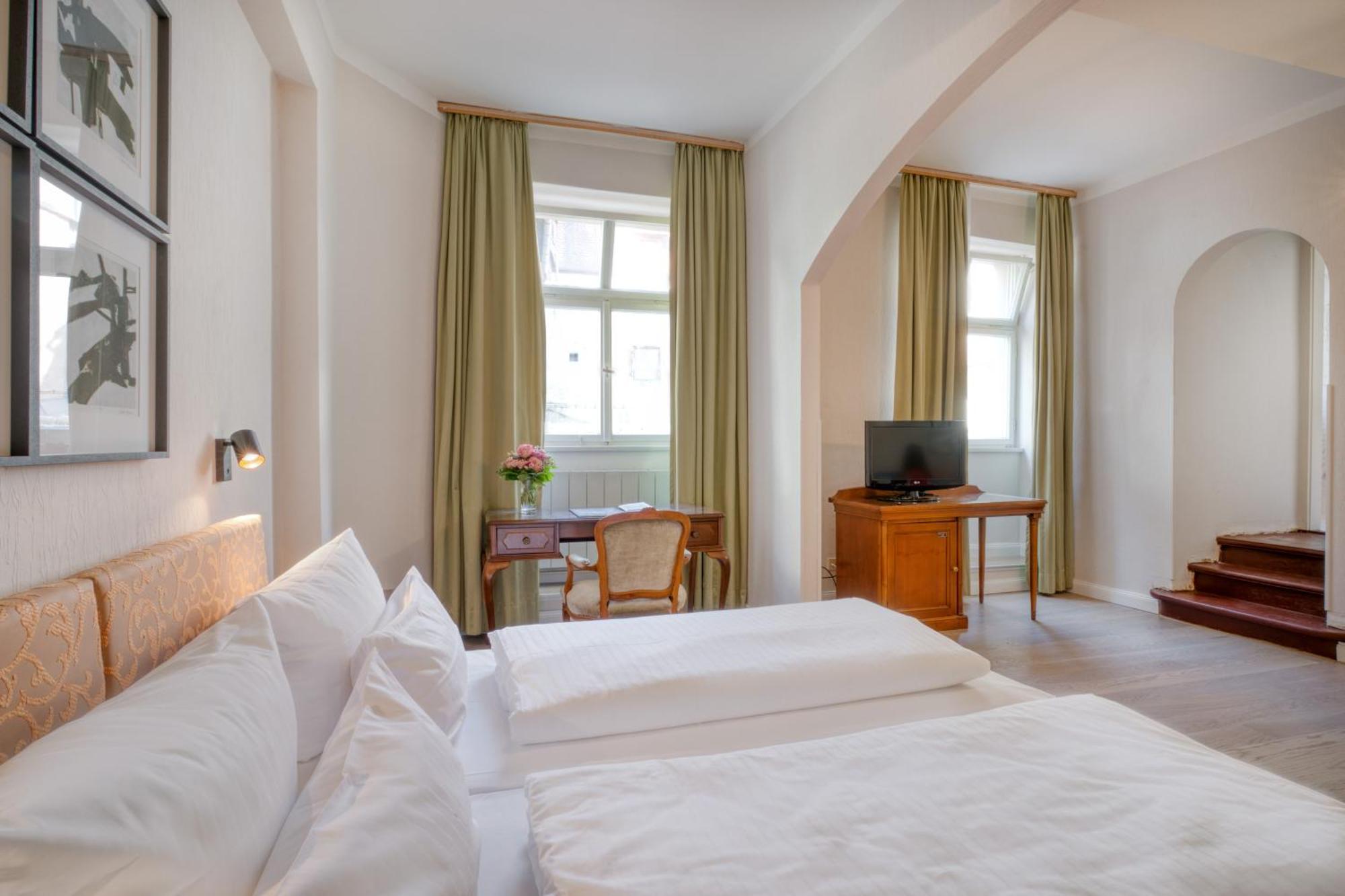 Eisenhut Hotel 4*